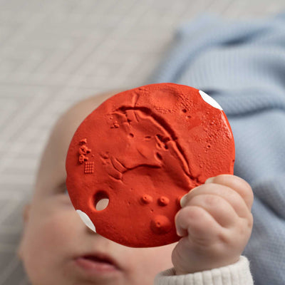 Baby sensory toy Mars Biscuit is easy an to grasp baby toy